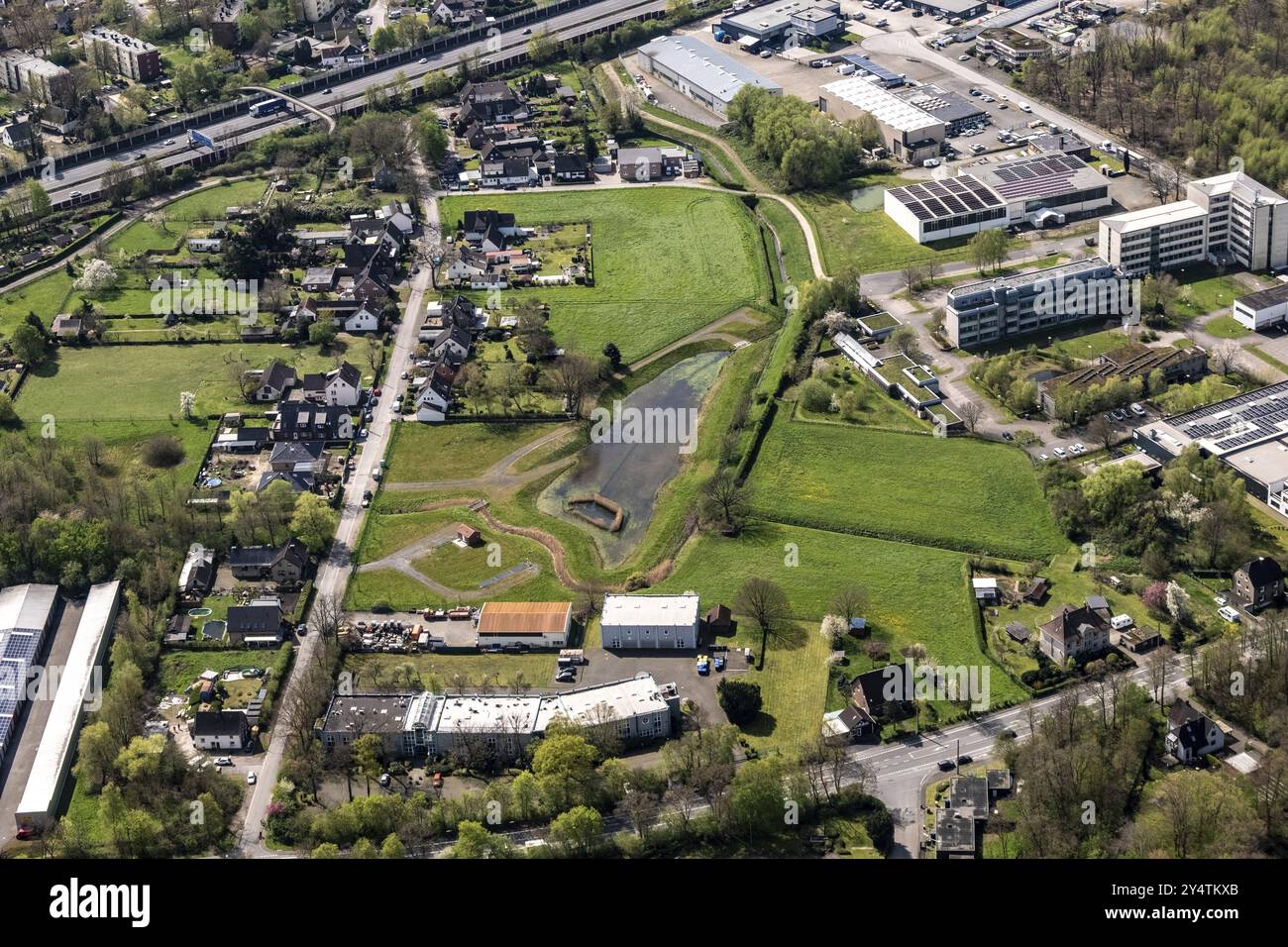 Landesamt für Natur, Umwelt und Verbraucherschutz an der Siemensstraße in Recklinghausen, Nordrhein-Westfalen Neubau einer Brücke Stockfoto