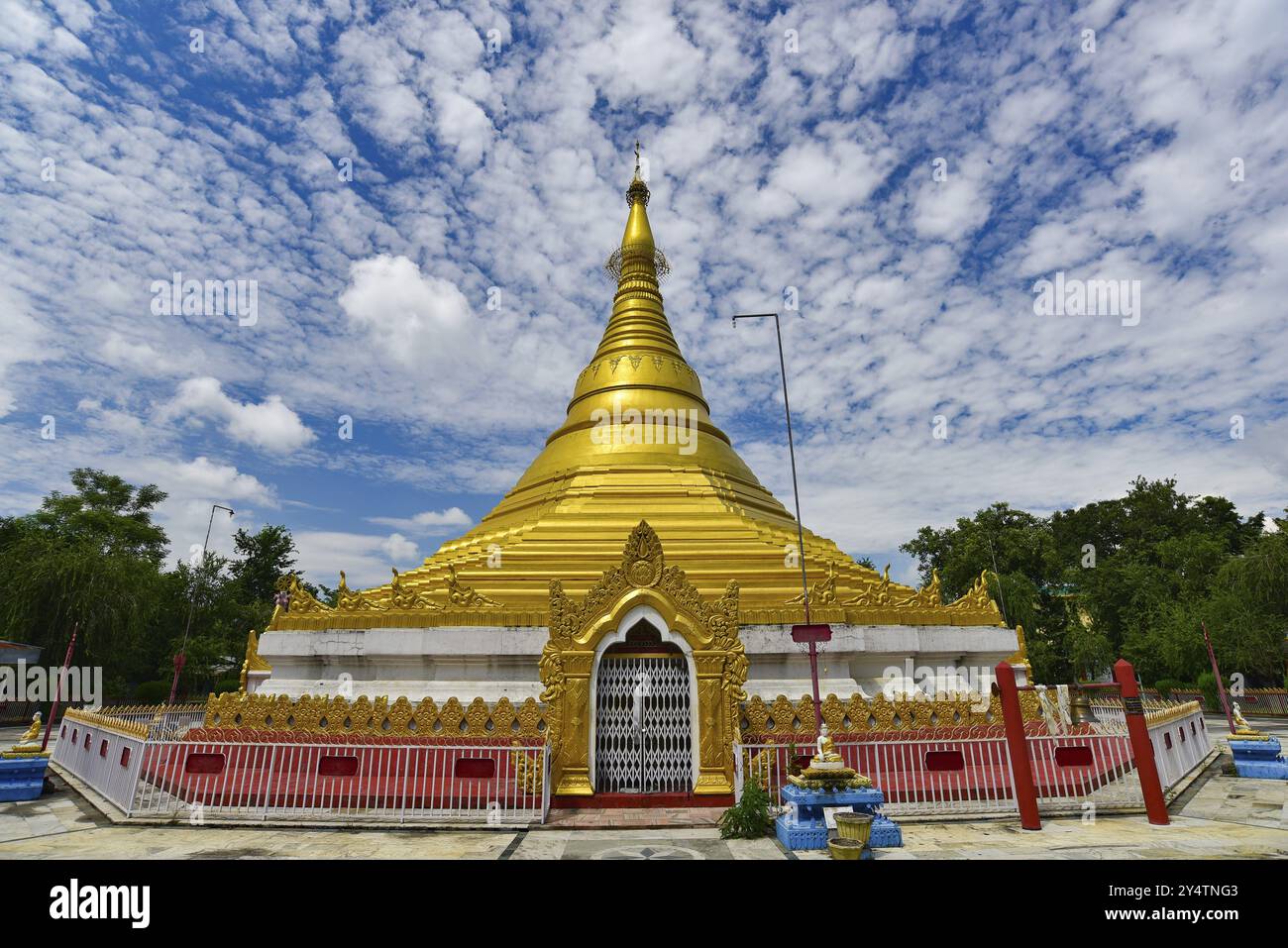 Myanmar Goldener Tempel in Lumbini, Nepal, Asien Stockfoto