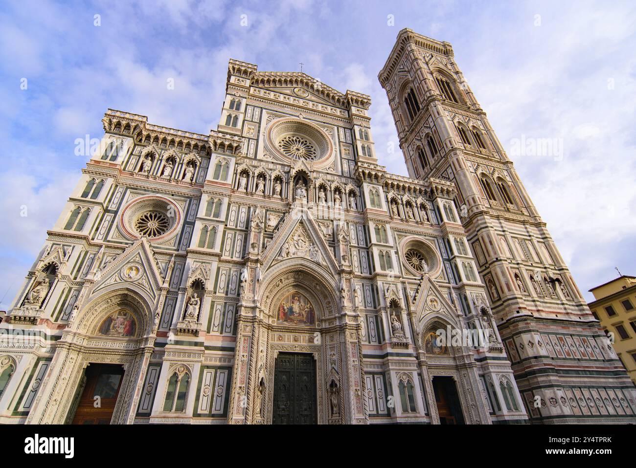 Kathedrale der Heiligen Maria von Florenz (Duomo di Firenze) und Campanile von Giotto in Florenz, Italien, Europa Stockfoto