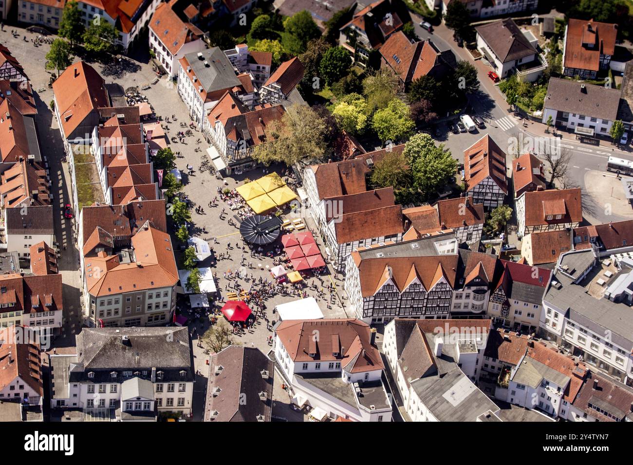 Soest, Altstadtmarkt mit historischem Stadtzentrum. Fachwerkhäuser, Ostwestfalen, Nordrhein-Westfalen Stockfoto