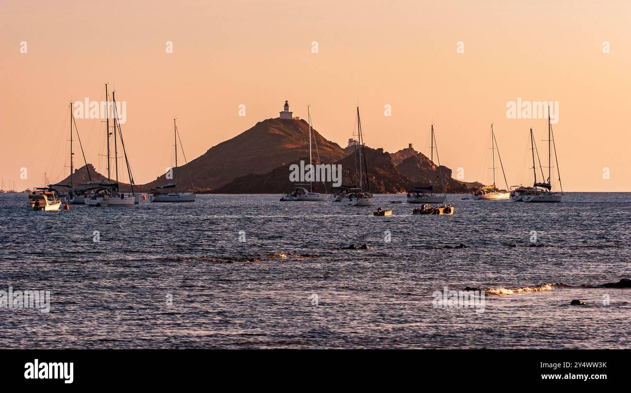 Die Sanguinaires-Inseln, Ajaccio, Frankreich. Die Grand Site des Iles Sanguinaires et de la pointe de la Parata wurde mit der Grand Site de France ausgezeichnet Stockfoto