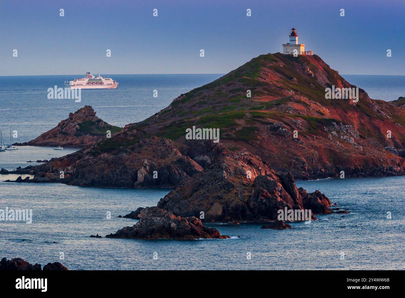 Sanguinaires, Ajaccio, Korsika, Frankreich. Die Grand Site des Iles Sanguinaires et de la pointe de la Parata wurde mit der Grand Site de France ausgezeichnet. Stockfoto