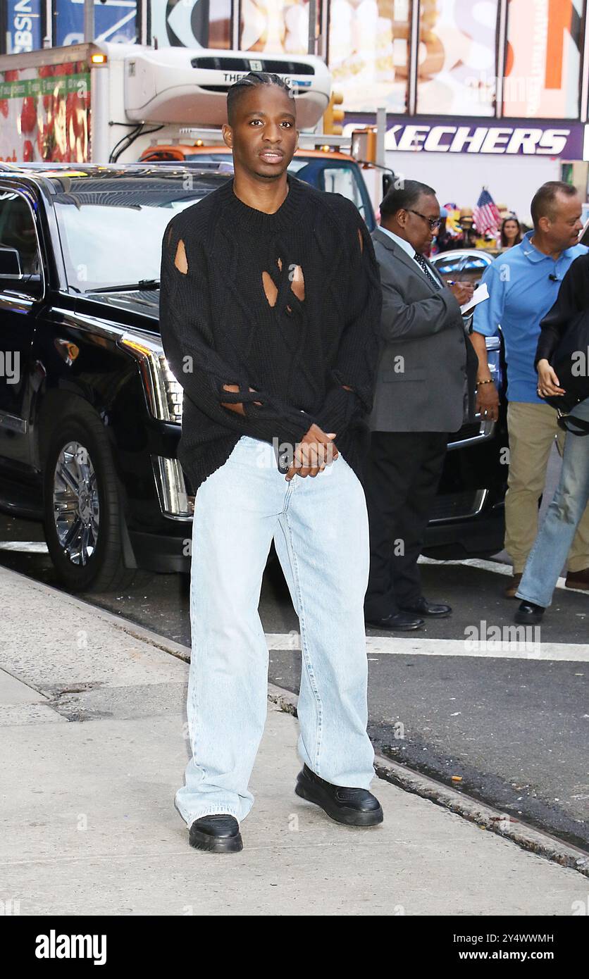 19. September 2024 Samuel Arnold in Good Morning America, um über die 4. Staffel von Netflix's Emily in Paris in New York zu sprechen. September 2024 RW/Mediapunch Stockfoto
