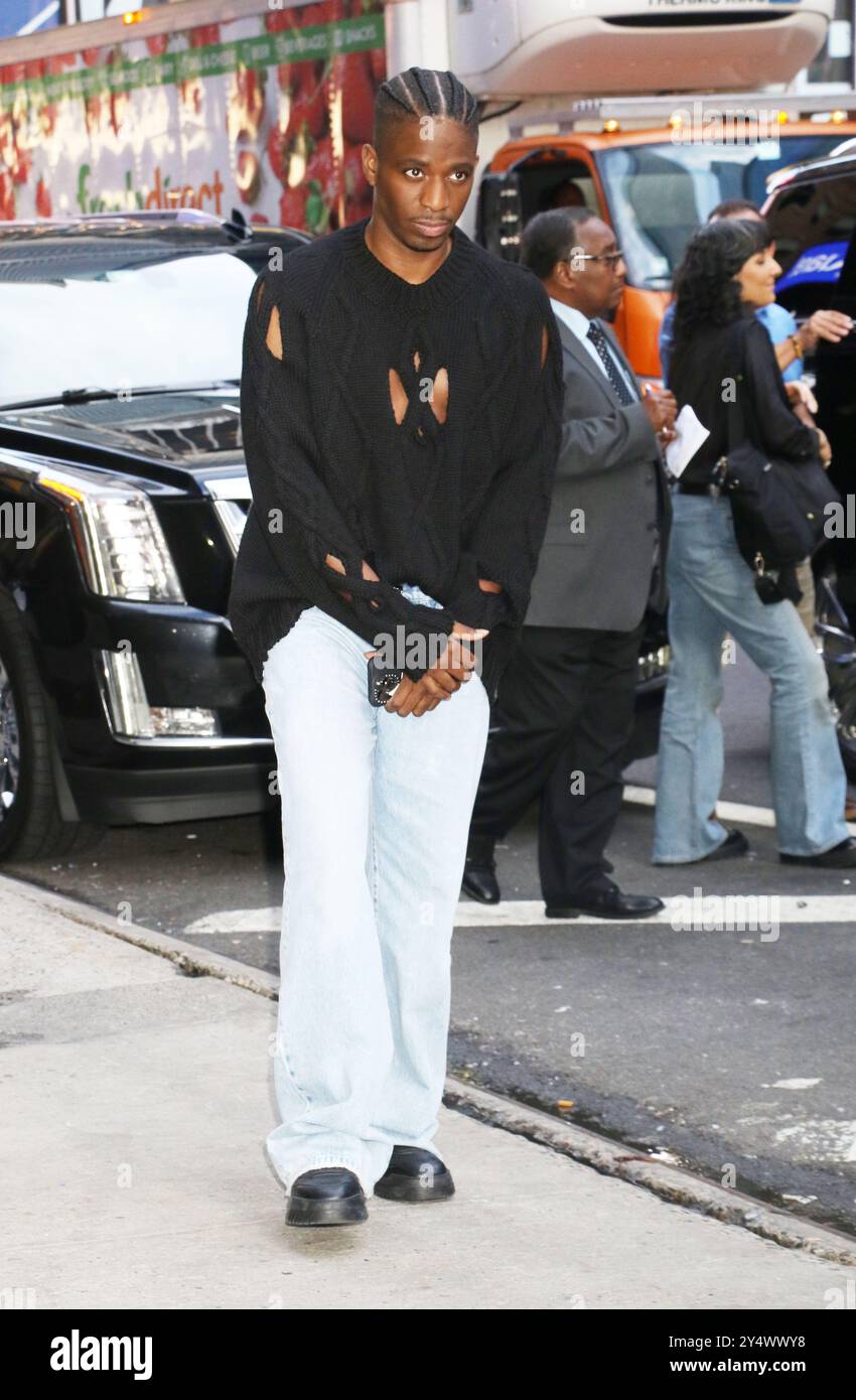 19. September 2024 Samuel Arnold in Good Morning America, um über die 4. Staffel von Netflix's Emily in Paris in New York zu sprechen. September 2024 RW/Mediapunch Stockfoto