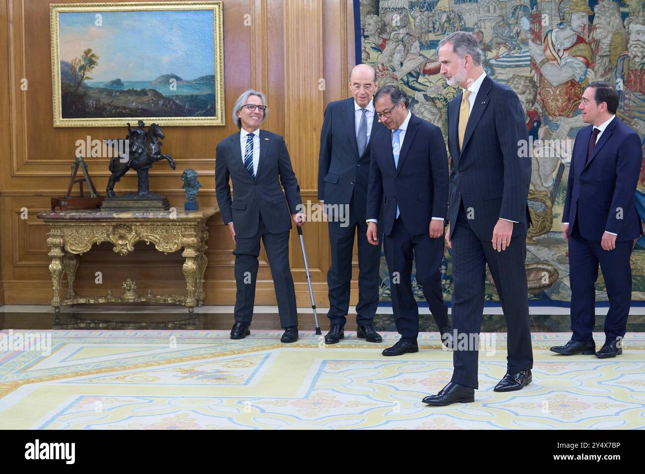 König Felipe VI. Von Spanien, Gustavo Francisco Petro, Präsident der Republik Kolumbien, nimmt am 3. Mai 2023 an einem Treffen im Zarzuela-Palast in Madrid Teil. Stockfoto