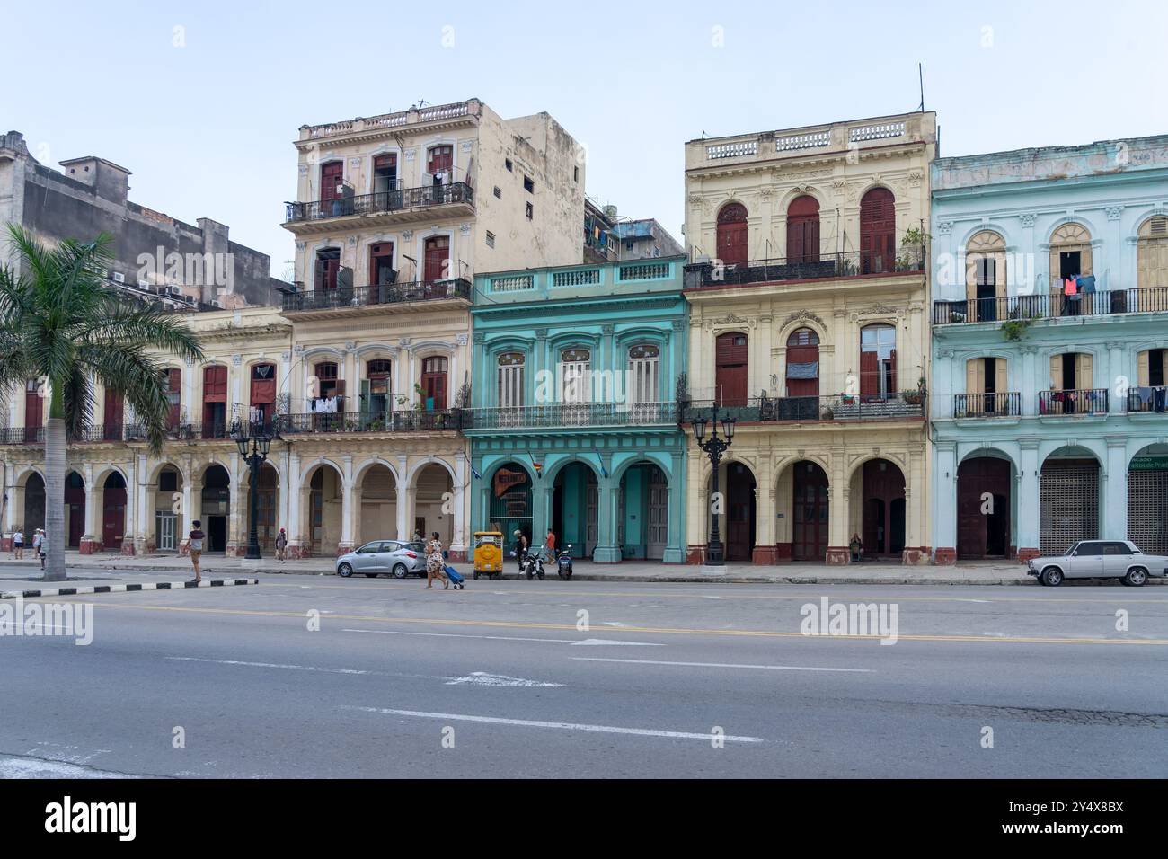 Bunte alte Gebäude in Havanna, Kuba. Stockfoto