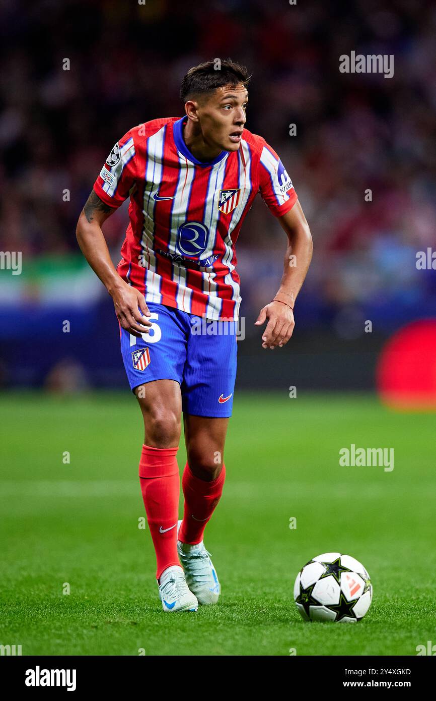 MADRID, SPANIEN - 19. SEPTEMBER: Nahuel Molina von Atletico de Madrid spielt mit dem Ball während des Spiels der UEFA Champions League 2024/25 Phase MD1 zwischen Atletico de Madrid und RB Leipzig am 19. September 2024 im spanischen Estadio Civitas Metropolitano. (Foto von QSP) Stockfoto