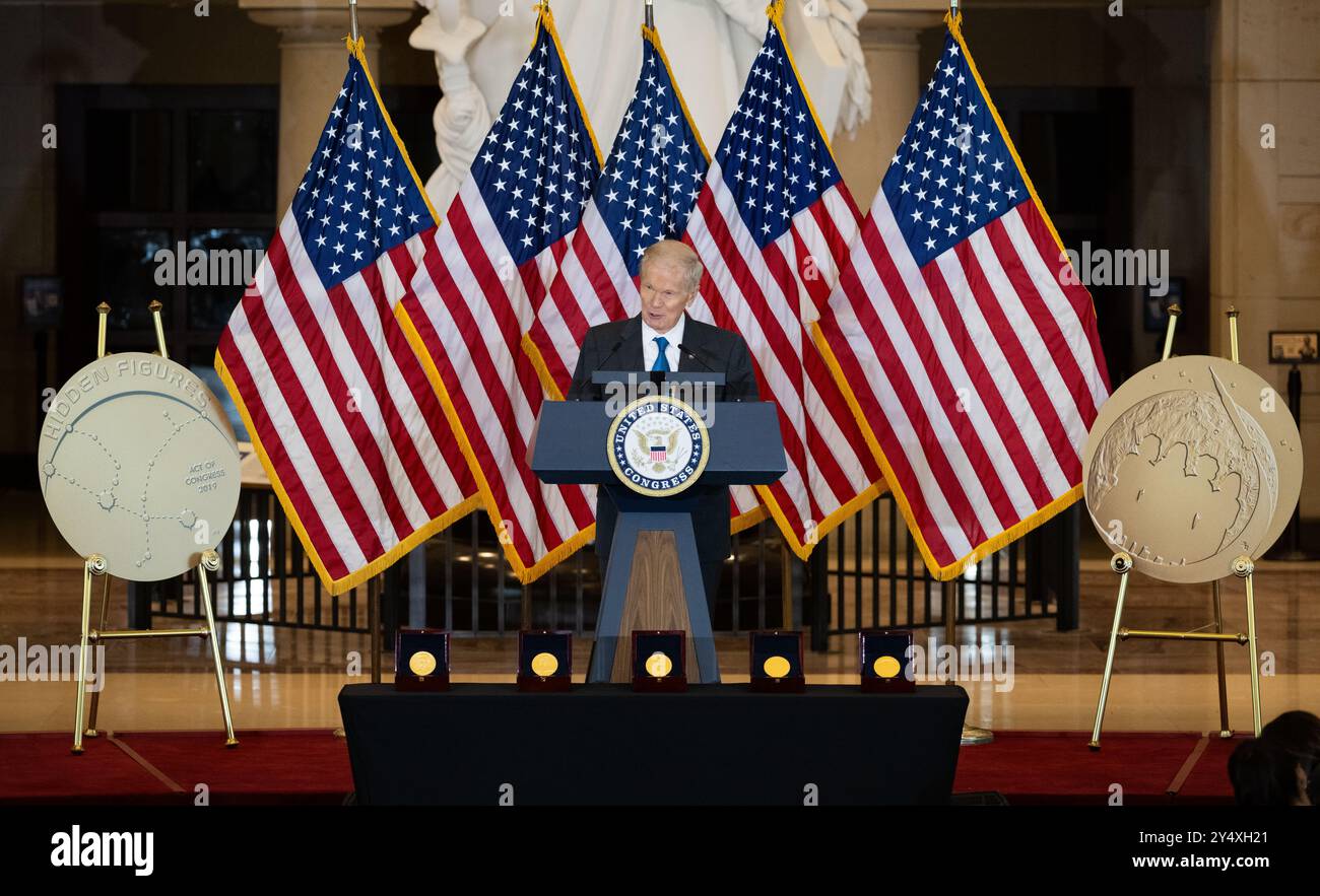 Washington, Usa. September 2024. NASA-Administrator Bill Nelson hält Bemerkungen während einer Zeremonie der Goldmedaille im Kongress, in der die verborgenen Figuren der NASA in der Emanzipation Hall des US Capitols am 18. September 2024 in Washington, DC, verliehen wurden die Goldmedaillen an Katherine Johnson, Dr. Christine Darden, Dorothy Vaughan und Mary W. Jackson in Anerkennung ihrer Verdienste um die Vereinigten Staaten. Quelle: Joel Kowsky/NASA/Alamy Live News Stockfoto