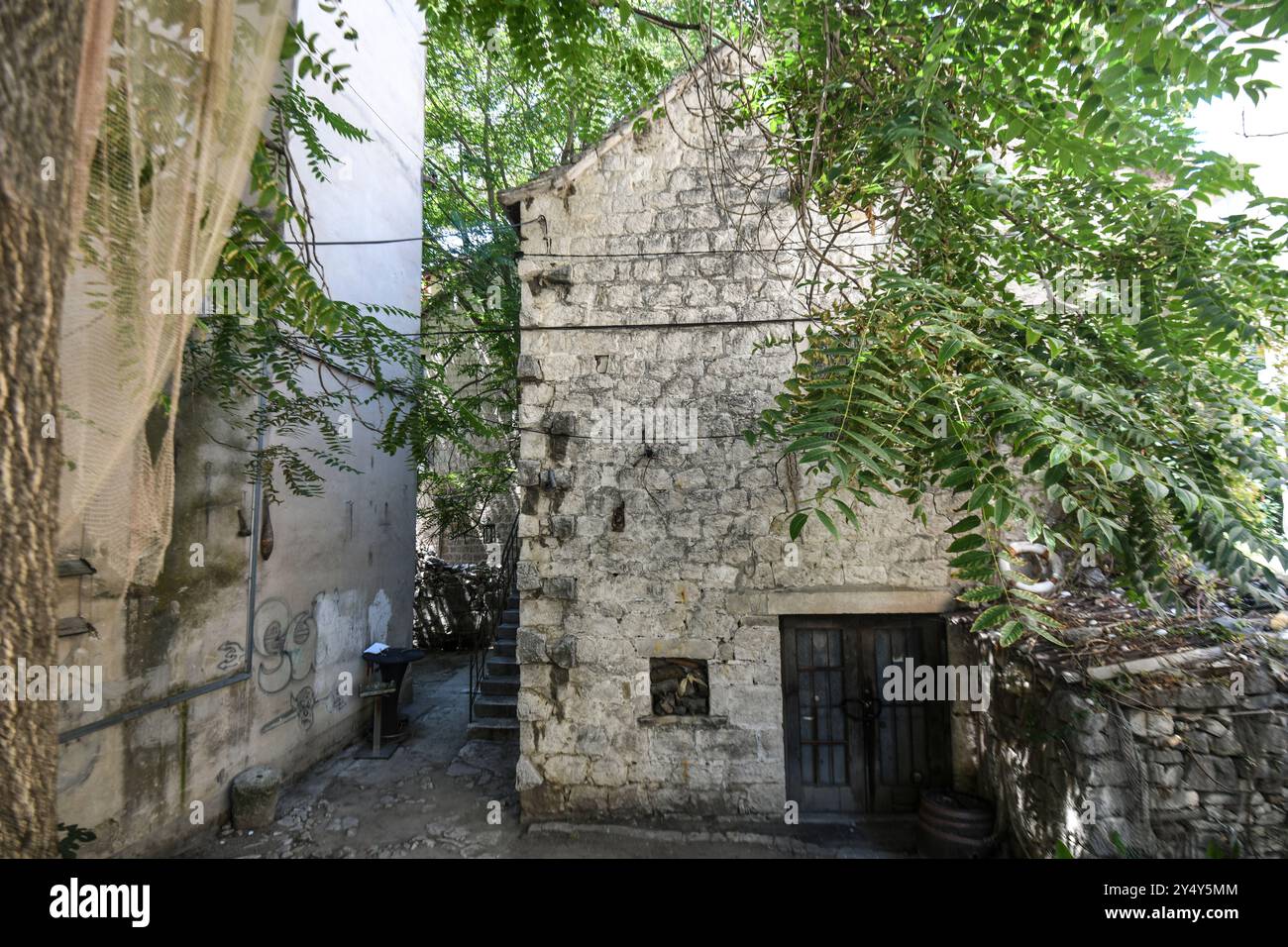 Altstadt von Split: Lava Tolstoja ulica (Leon Tolstoi Straße). Kroatien Stockfoto