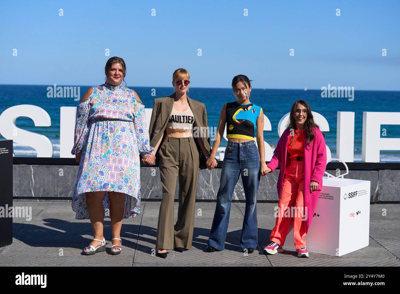 Coria Castillo, Natalia de Molina, Anna Castillo, Anna Marchessi Riera nahmen am 20. September 2022 im Kursaal Palace in Donostia/San Sebastian, Spanien, am 70. Internationalen Filmfestival von San Sebastian Teil. Stockfoto