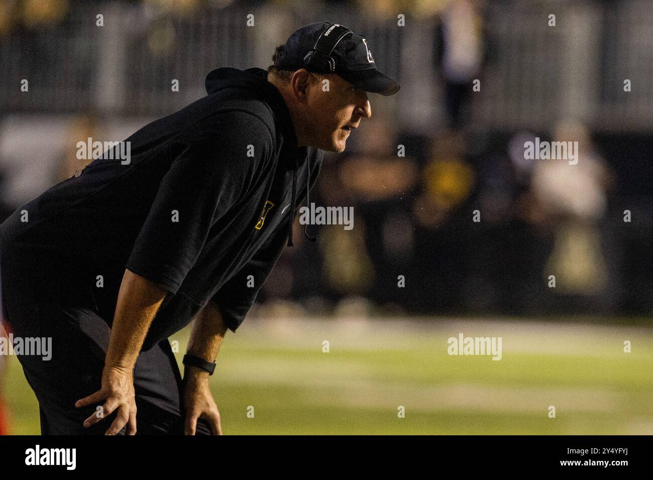 Boone, NC, USA. September 2024. Shawn Clark, Cheftrainer der Appalachian State Mountaineers, spielte in der zweiten Halbzeit gegen die South Alabama Jaguars im Sunbelt Football Matchup im Kidd Brewer Stadium in Boone, NC. (Scott Kinser/CSM). Quelle: csm/Alamy Live News Stockfoto