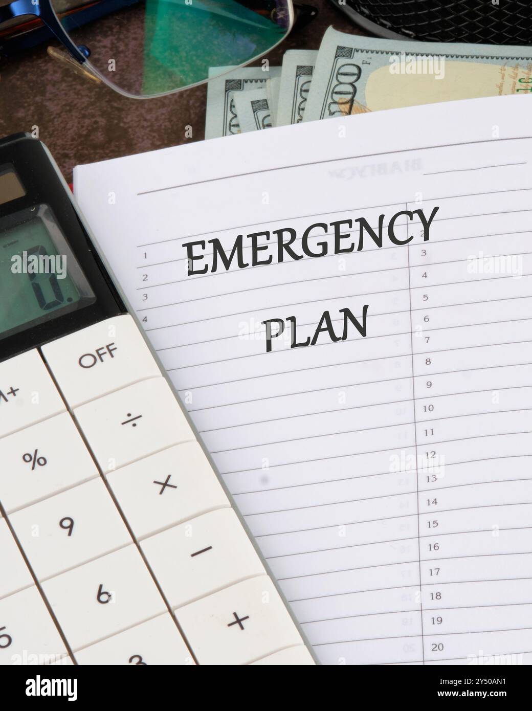 Konzeptionelles Notfallplan-Symbol. Kopierbereich. Notfallplan Wörter in einem Notizbuch in einem Lineal auf einem leeren Blatt geschrieben Stockfoto