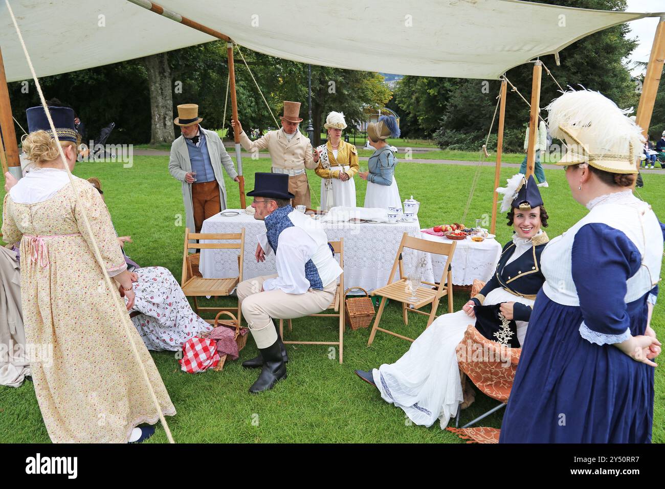 Regency Picknick, Jane Austen Festival 2024, Royal Crescent, Bath, Somerset, England, Großbritannien, Großbritannien, Europa Stockfoto