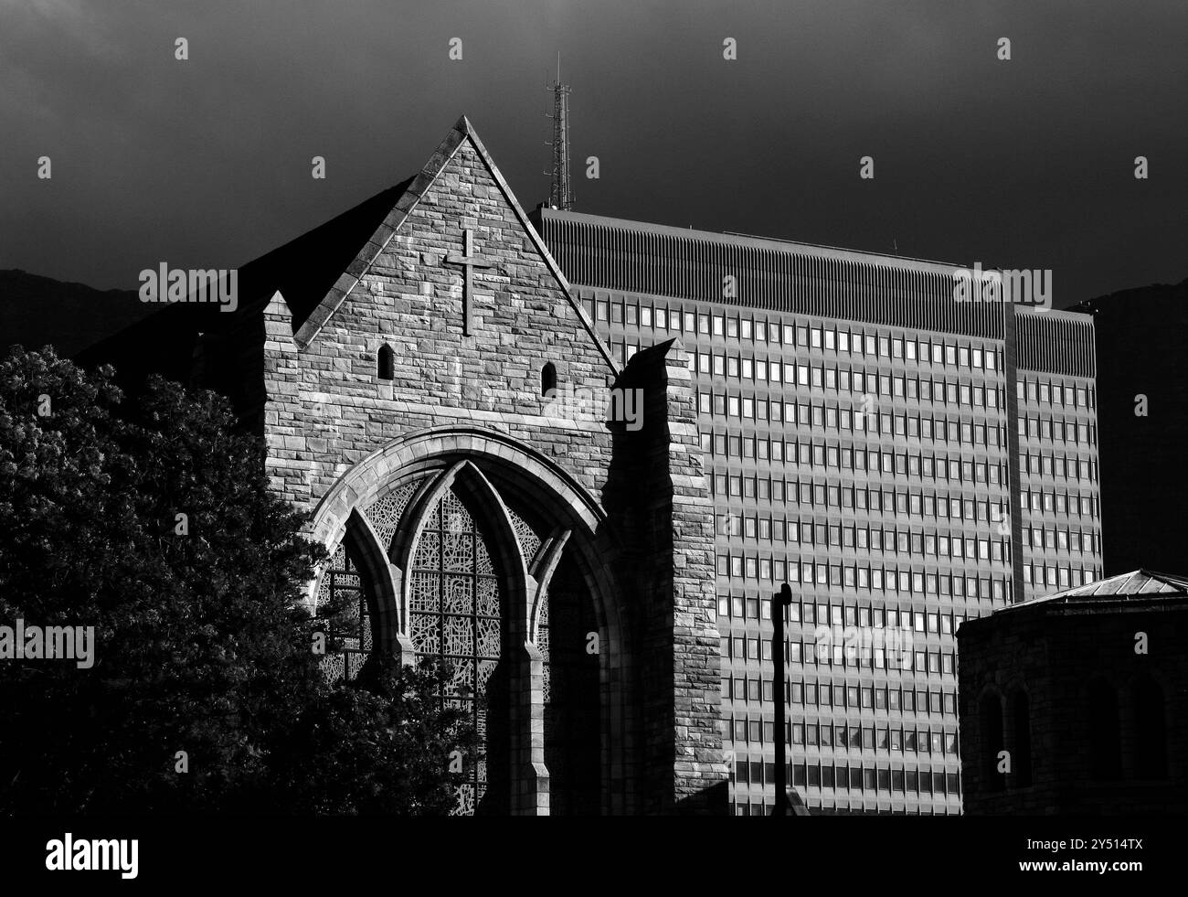 St. George's Cathedral und Bürogebäude in Kapstadt, Südafrika Stockfoto