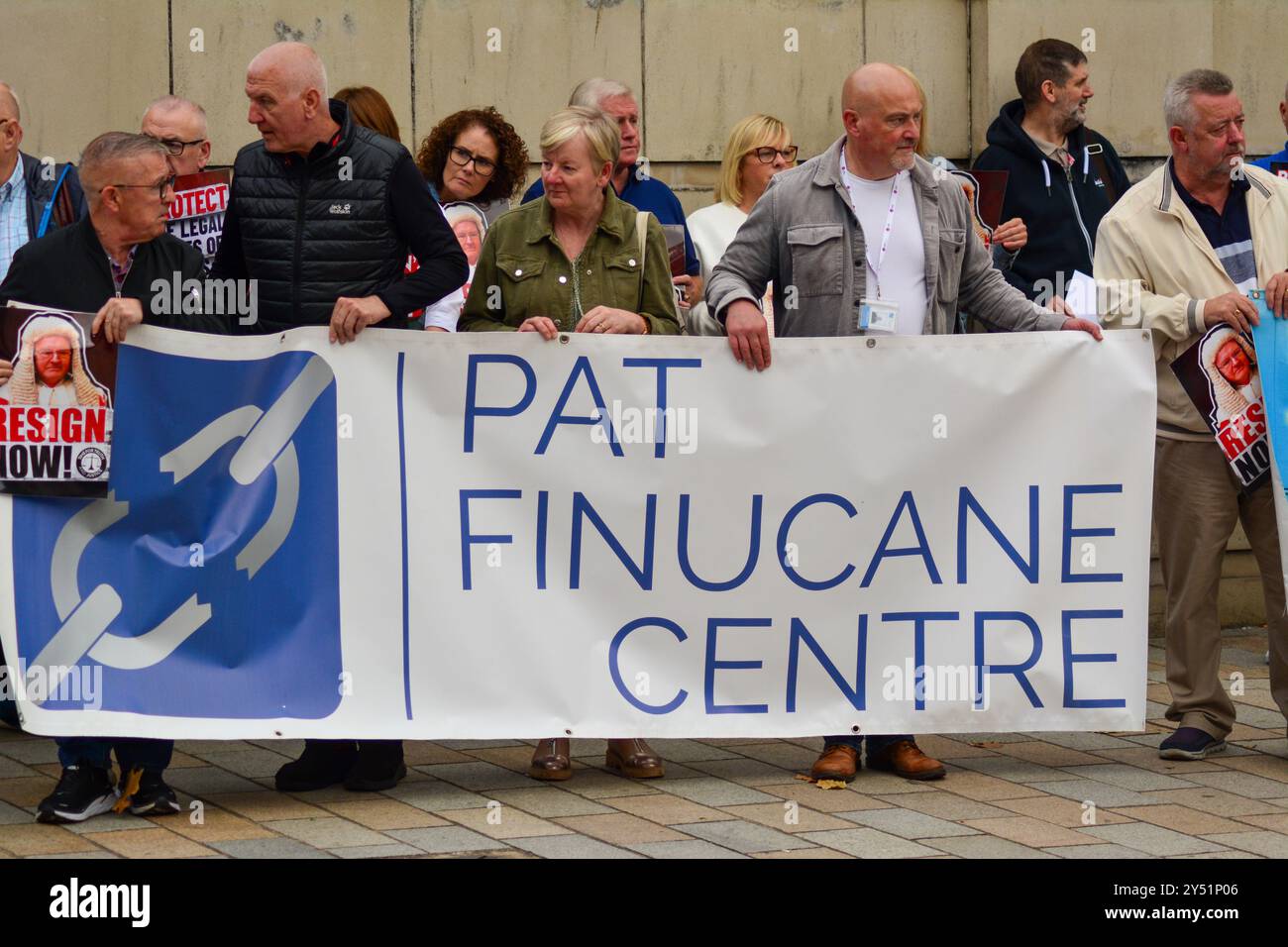 Belfast, Vereinigtes Königreich 20/09/2024 Legacy-Aktivisten nehmen an Protesten vor dem Belfast Royal Court of Justice in Belfast Nordirland Teil Credit:HeadlineX/Alamy Live News Stockfoto