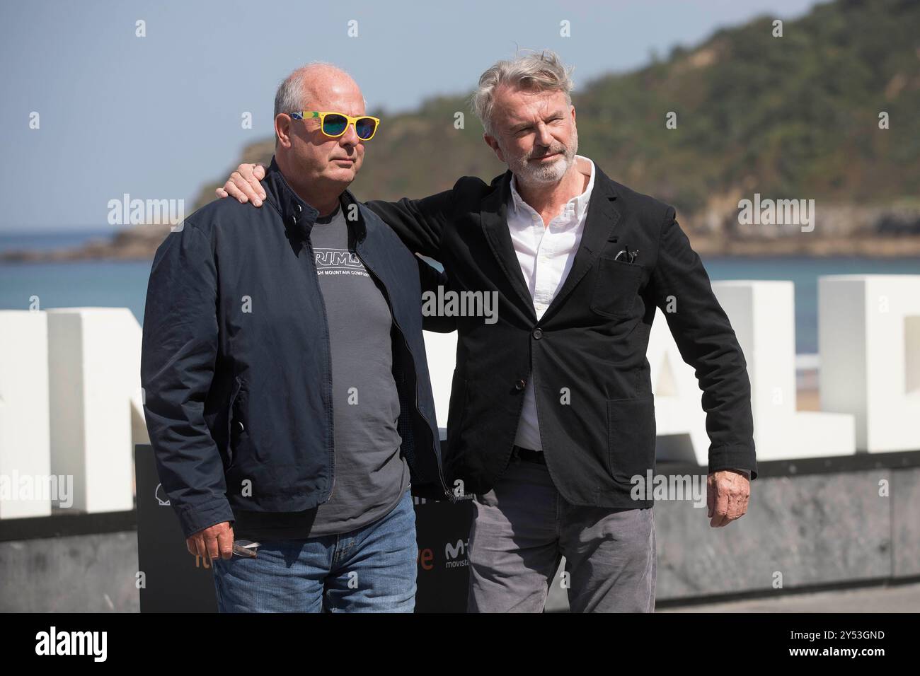 Sam Neill und der südafrikanische Regisseur Roger Michell und der Produzent David Bernardi besuchten Blackbird während des 67. San Sebastian International Film Festivals am 20. September 2019 im Kursaal Palace in Donostia/San Sebastian, Spanien. Stockfoto