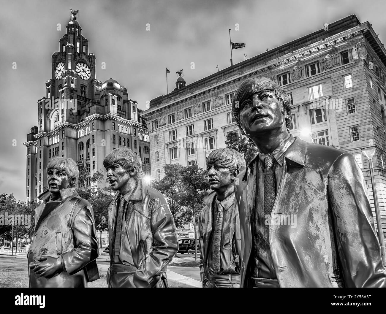 Dieses Bild ist die Statue der Liverpool Musikgruppe The Beatles, die sich in den 1960er Jahren als eine der berühmtesten Rockbands der Welt etablierte Stockfoto