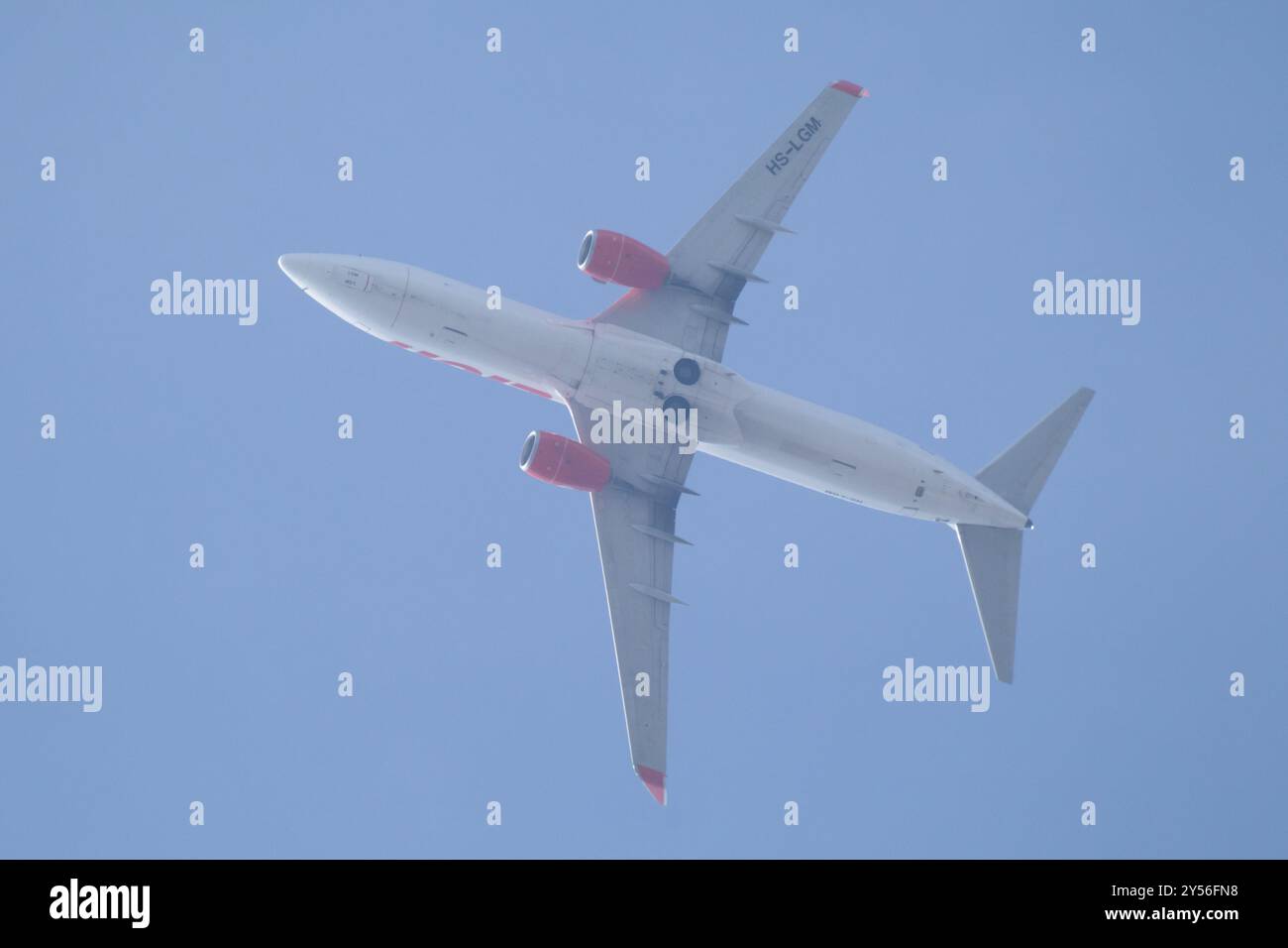 Chiangmai, Thailand - 29. Dezember 2023: HS-LGM Boeing 737-800 der Thai Lionair Airline. Fahren Sie vom Flughafen Chiangmai nach Bangkok. Stockfoto