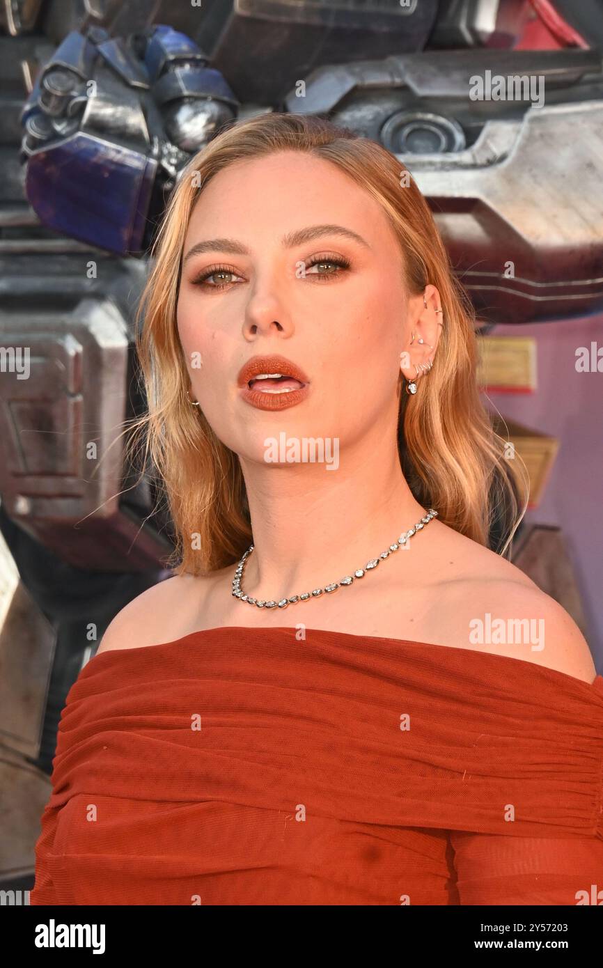 Harleston, Großbritannien. September 2024. London, Großbritannien - 19. September 2024 Scarlett Johansson bei der europäischen Premiere von Transformers One auf dem Cineworld Leicester Square, London, England, Großbritannien. CAP/JOR © JOR/Capital Pictures Credit: Capital Pictures/Alamy Live News Stockfoto