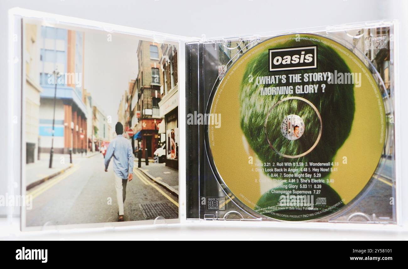 Foto der Original-CD von 1995 (What's the Story) Morning Glory? Von der britischen Rockband Oasis Stockfoto