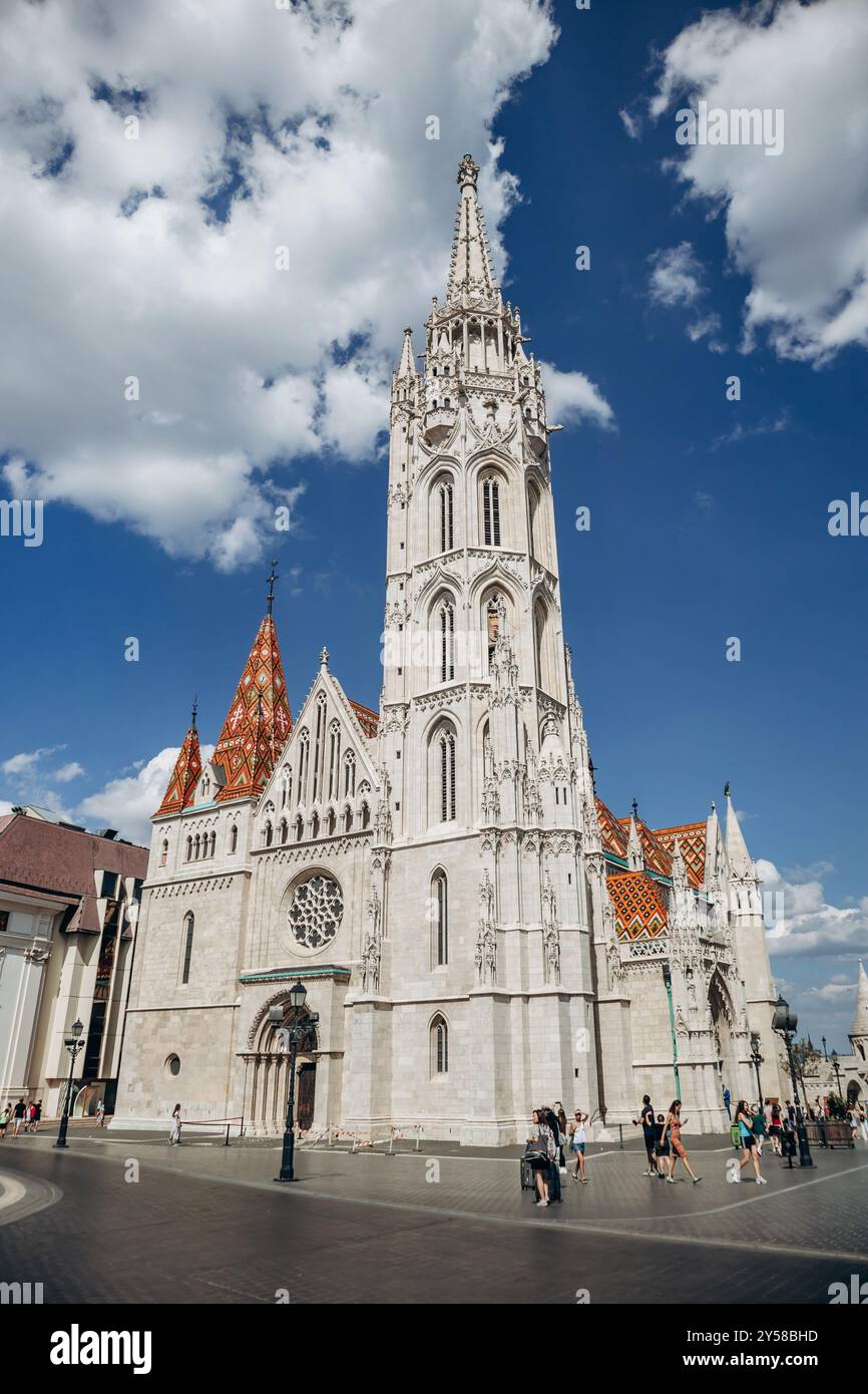 Budapest, Ungarn - 10. August 2024: Die Kirche der Himmelfahrt der Burg Buda, besser bekannt als Matthiaskirche Stockfoto