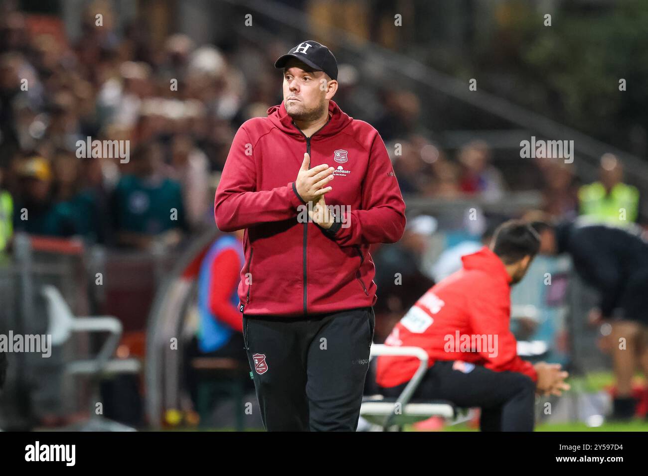 Marc Unterberger (SpVgg Unterhaching, Cheftrainer). SpVgg Unterhaching vs. Erzgebirge Aue, Fussball, 3. Liga, 6. Spieltag, Saison 24/25, 20.09.2024, DFL-VORSCHRIFTEN VERBIETEN JEDE VERWENDUNG VON FOTOGRAFIEN ALS BILDSEQUENZEN, Foto: Eibner-Pressefoto/Jenni Maul Stockfoto