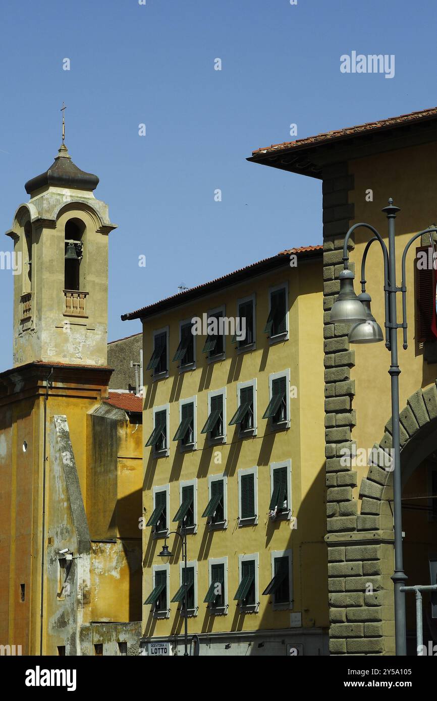 Livorno, eine wichtige Hafenstadt in der Toskana, berühmt für ihre Denkmäler und das Viertel Venezia Nuova mit seinen Kanälen. Toskana, Italien Stockfoto