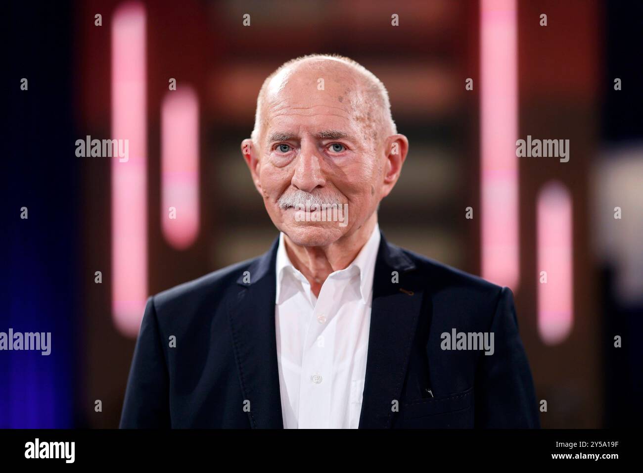 Sportreporter Werner Hansch bei der Aufzeichnung der WDR-Talkshow Kölner Treff im WDR Studio BS 3. Köln, 19.09.2024 NRW Deutschland *** Sportreporter Werner Hansch bei der Aufnahme der WDR Talkshow Kölner Treff im WDR Studio BS 3 Köln, 19 09 2024 NRW Deutschland Copyright: XChristophxHardtx Stockfoto