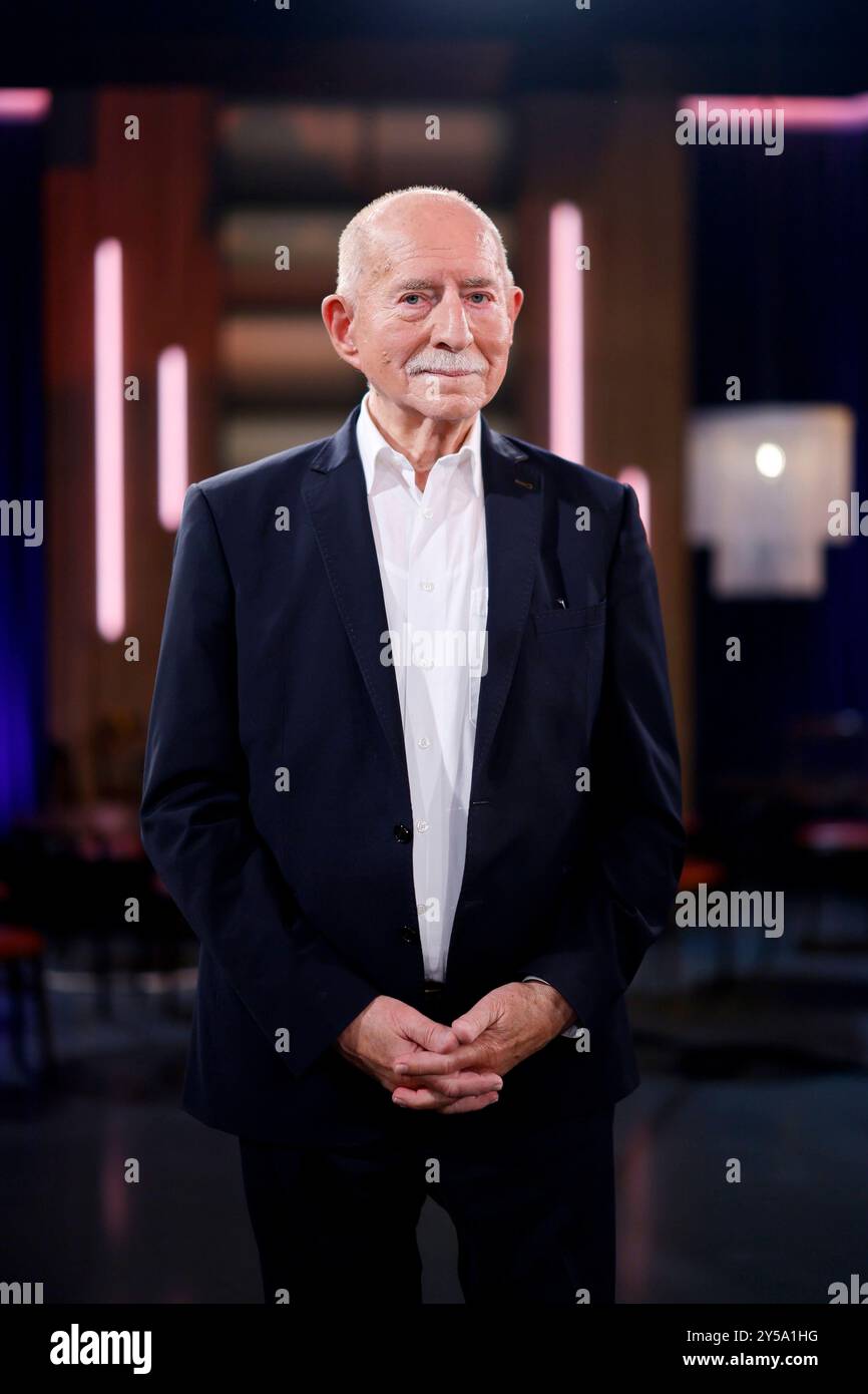 Sportreporter Werner Hansch bei der Aufzeichnung der WDR-Talkshow Kölner Treff im WDR Studio BS 3. Köln, 19.09.2024 NRW Deutschland *** Sportreporter Werner Hansch bei der Aufnahme der WDR Talkshow Kölner Treff im WDR Studio BS 3 Köln, 19 09 2024 NRW Deutschland Copyright: XChristophxHardtx Stockfoto