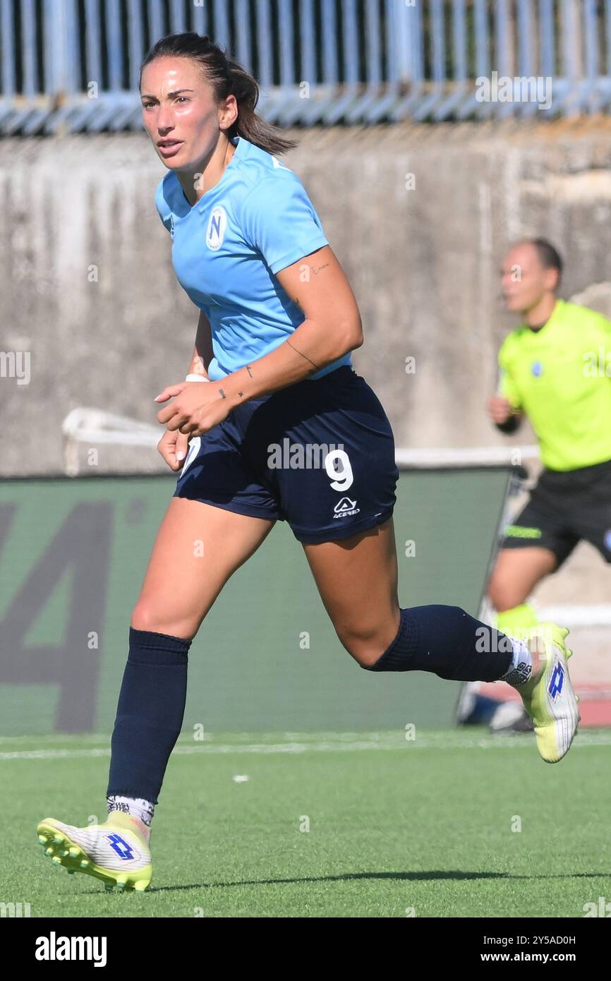 Cercola, Italien. September 2024. Melania Martinovic von Napoli Femminile in Aktion während des Soccer - italienische Serie A Frauen zwischen Napoli Femminile und US Sassuolo im Giuseppe Piccolo Stadium am 20. September 2024 in Cercola, italien (Foto: Agostino Gemito/Pacific Press) Credit: Pacific Press Media Production Corp./Alamy Live News Stockfoto