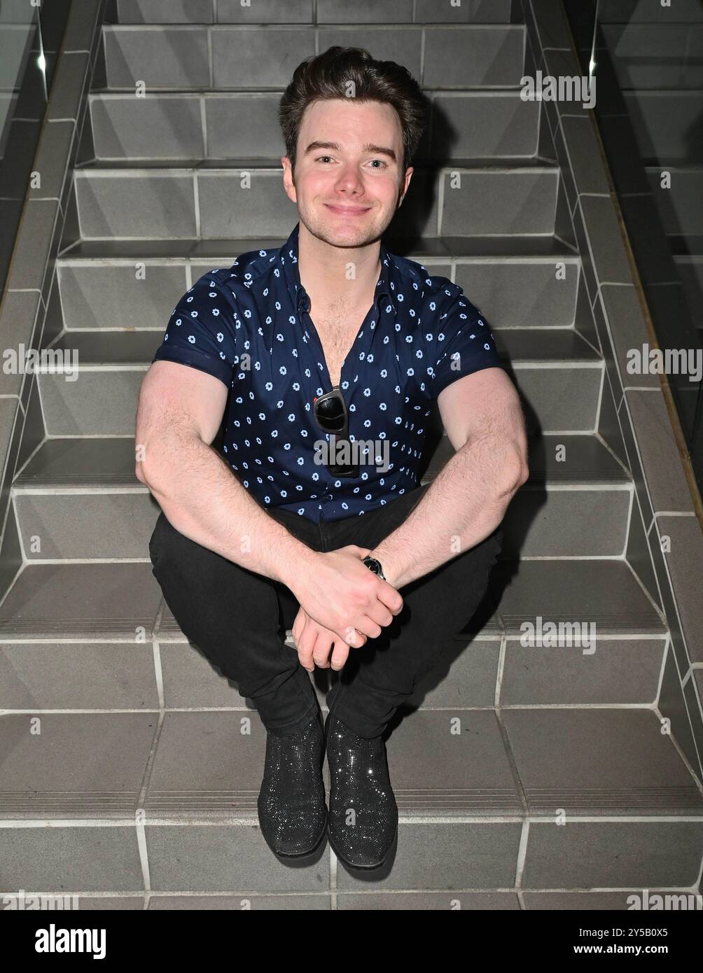Burbank, KALIFORNIEN USA – 7. September 2024: Chris Colfer nimmt an der Eröffnungsnacht von The Civility of Albert Cashier im Colony Theater Teil. Stockfoto