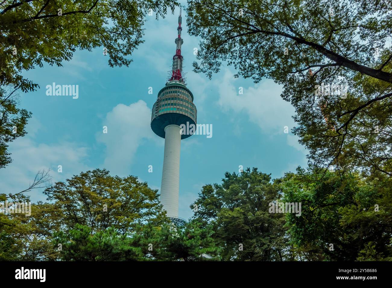 Seoul, Korea - 26. August 2024 - aus der Nähe des Namsan Seoul Tower Stockfoto