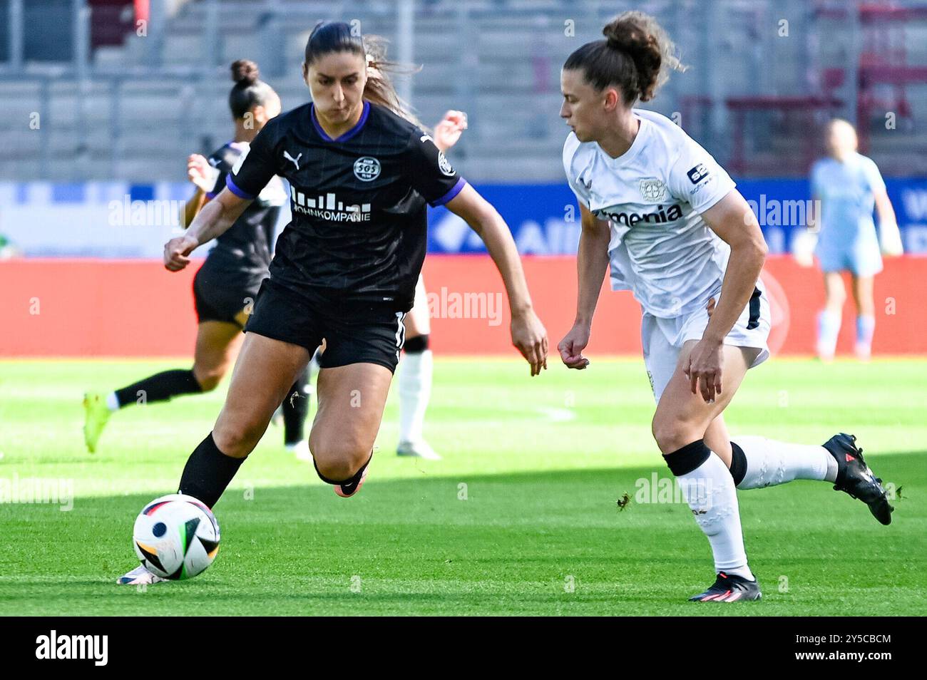 Laureta Elmazi (SGS Essen) google Pixel Frauen Bundesliga, 21. Spieltag, SGS Essen gegen 1. FC Köln am 11. Mai 2024 im Stadion an der Hafenstraße, Essen. Stockfoto