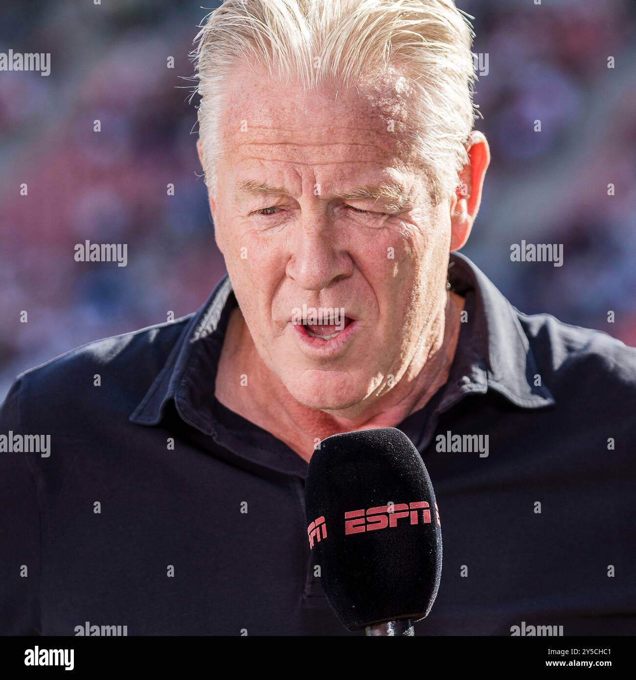 Utrecht, Niederlande. September 2024. UTRECHT, 21-09-2024. Stadion Galgenwaard. Eredivisie Willem II Trainer Peter Maes, Interview mit ESPN. Beschreibung: Pro Shots/Alamy Live News Stockfoto