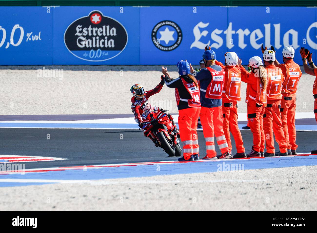 01 Francesco Bagnaia (Ita-Ducati Lenovo Team) am Ende der 2024er ...