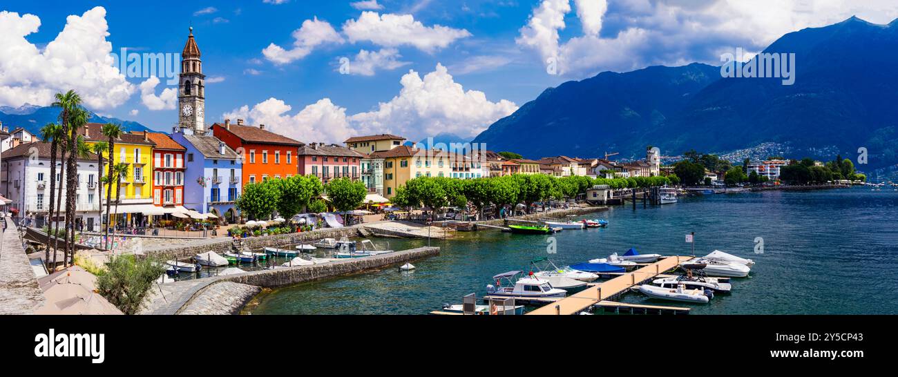 Schweiz Reisen und Sehenswürdigkeiten - farbenfrohe charmante Stadt Ascona, Lago Maggiore bei Locarno, Kanton Tessin. Panoramablick auf die Altstadt Stockfoto