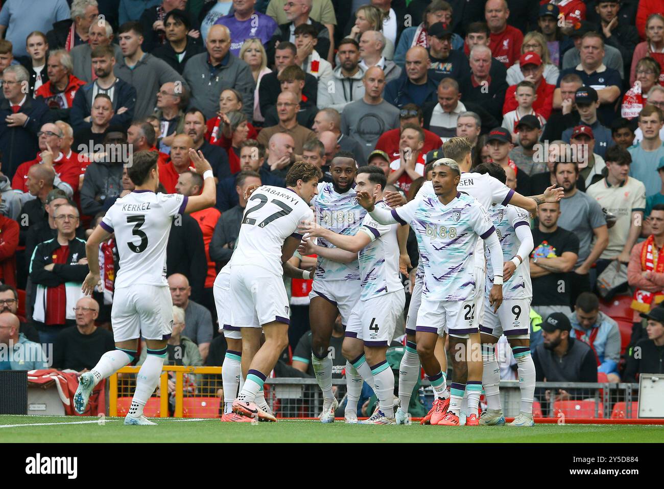 Liverpool, Großbritannien. September 2024. Antoine Semenyo aus Bournemouth (c) feiert das Tor, das dann für Abseits verboten wurde. Premier League Spiel Liverpool gegen Bournemouth in Anfield in Liverpool am Samstag, den 21. September 2024. Dieses Bild darf nur für redaktionelle Zwecke verwendet werden. Nur redaktionelle Verwendung. bild von Chris Stading/Andrew Orchard Sportfotografie/Alamy Live News Credit: Andrew Orchard Sportfotografie/Alamy Live News Stockfoto