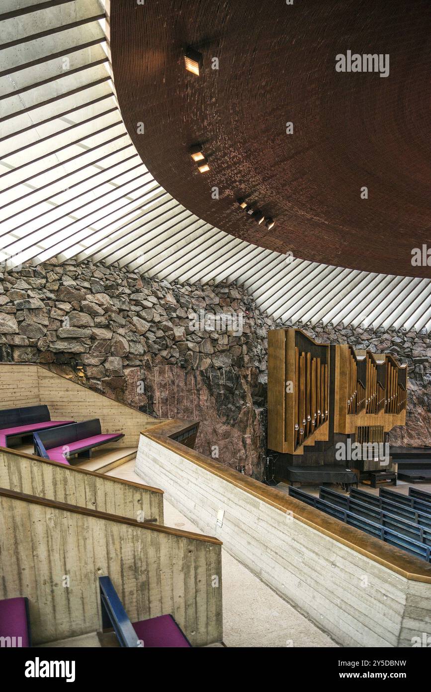 Temppeliaukio Rock berühmte moderne Kirchenarchitektur Wahrzeichen Interieur in Helsinki Finnland Stockfoto