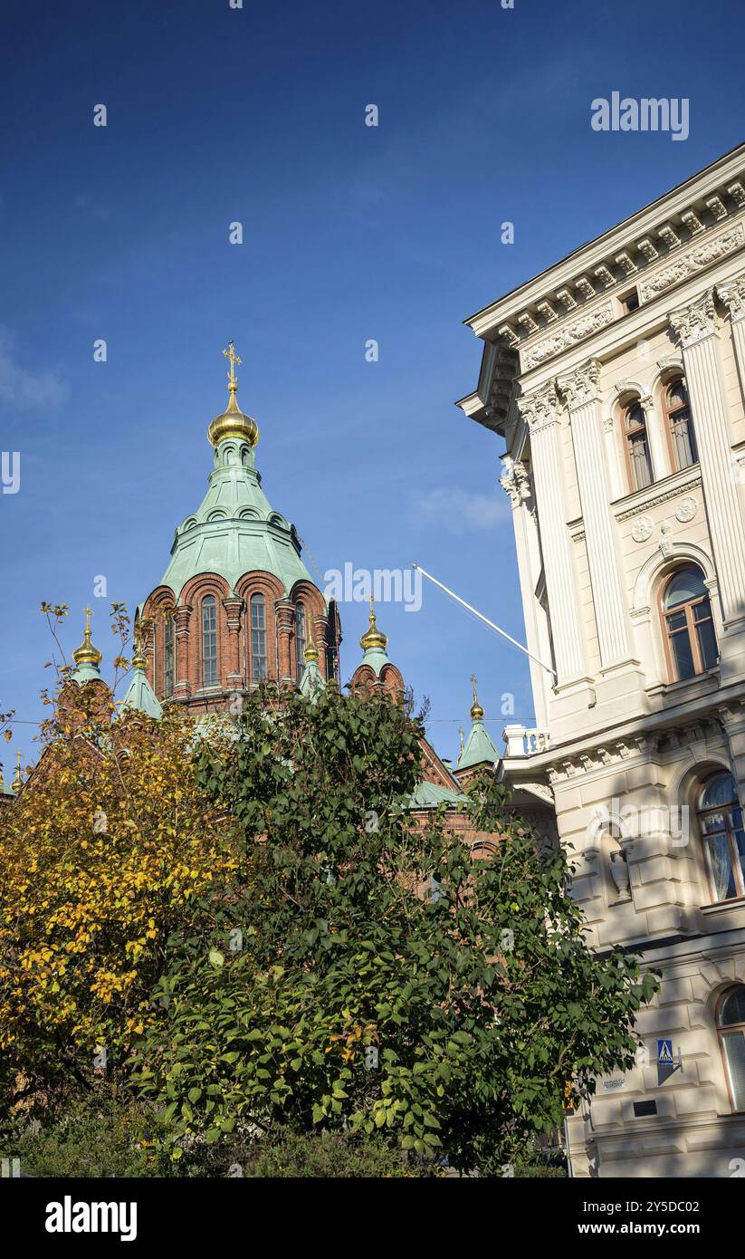 Außendetail der orthodoxen Kathedrale Uspenski, berühmtes Wahrzeichen in helsinki Stadt finnland Stockfoto