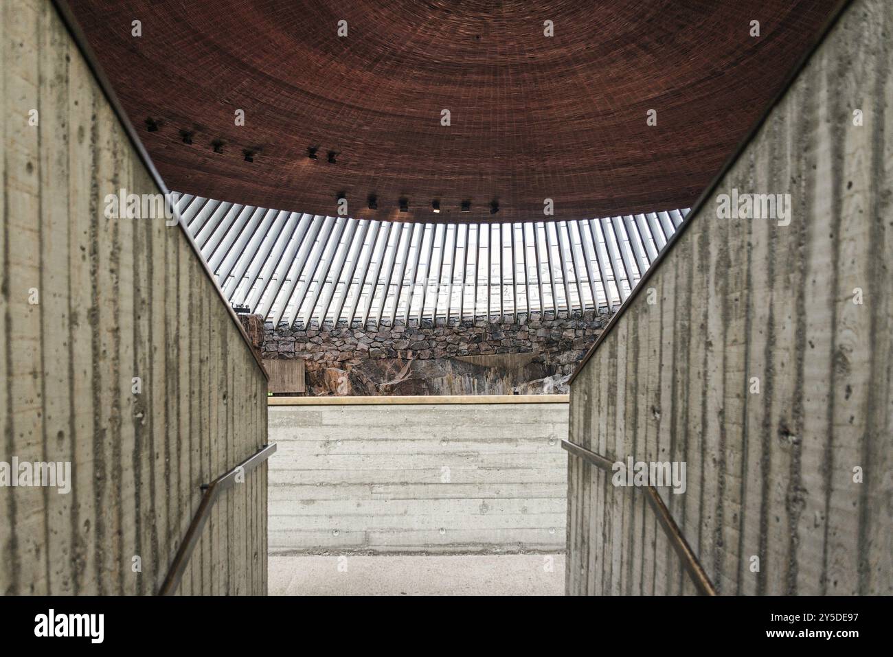 Temppeliaukio Rock berühmte moderne Kirchenarchitektur Wahrzeichen Interieur in Helsinki Finnland Stockfoto