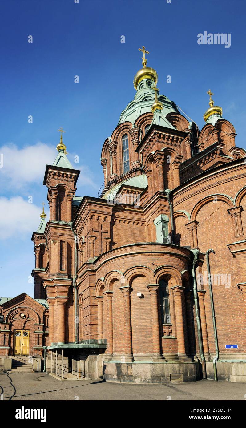Außendetail der orthodoxen Kathedrale Uspenski, berühmtes Wahrzeichen in helsinki Stadt finnland Stockfoto