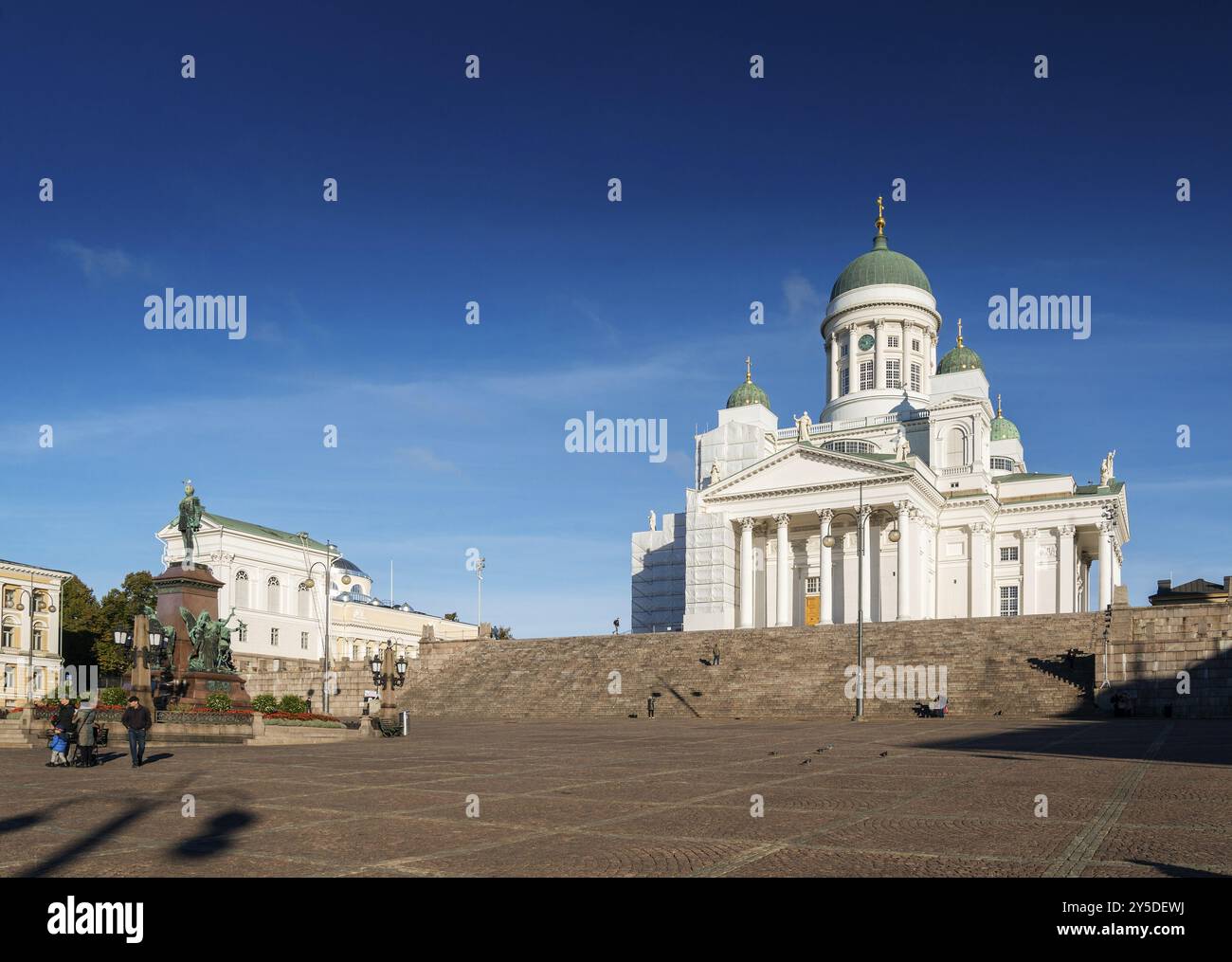 Senat Square und City Kathedrale Wahrzeichen in Helsinki Finnland Stockfoto