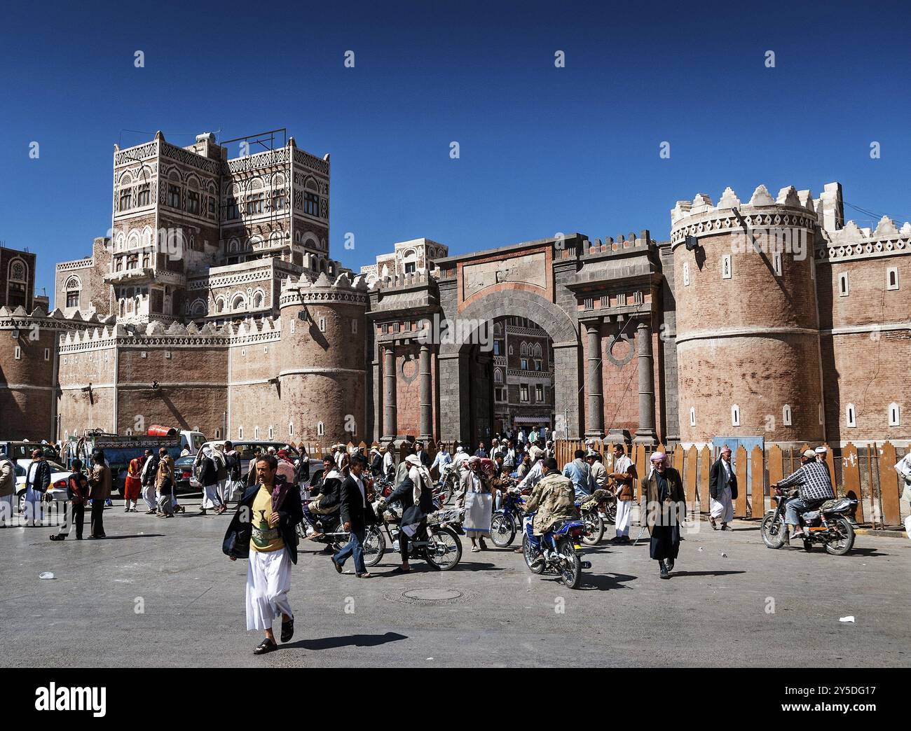 Zentrum von sanaa sana'a Altstadt Straße am Marktplatz Wahrzeichen im jemen Stockfoto