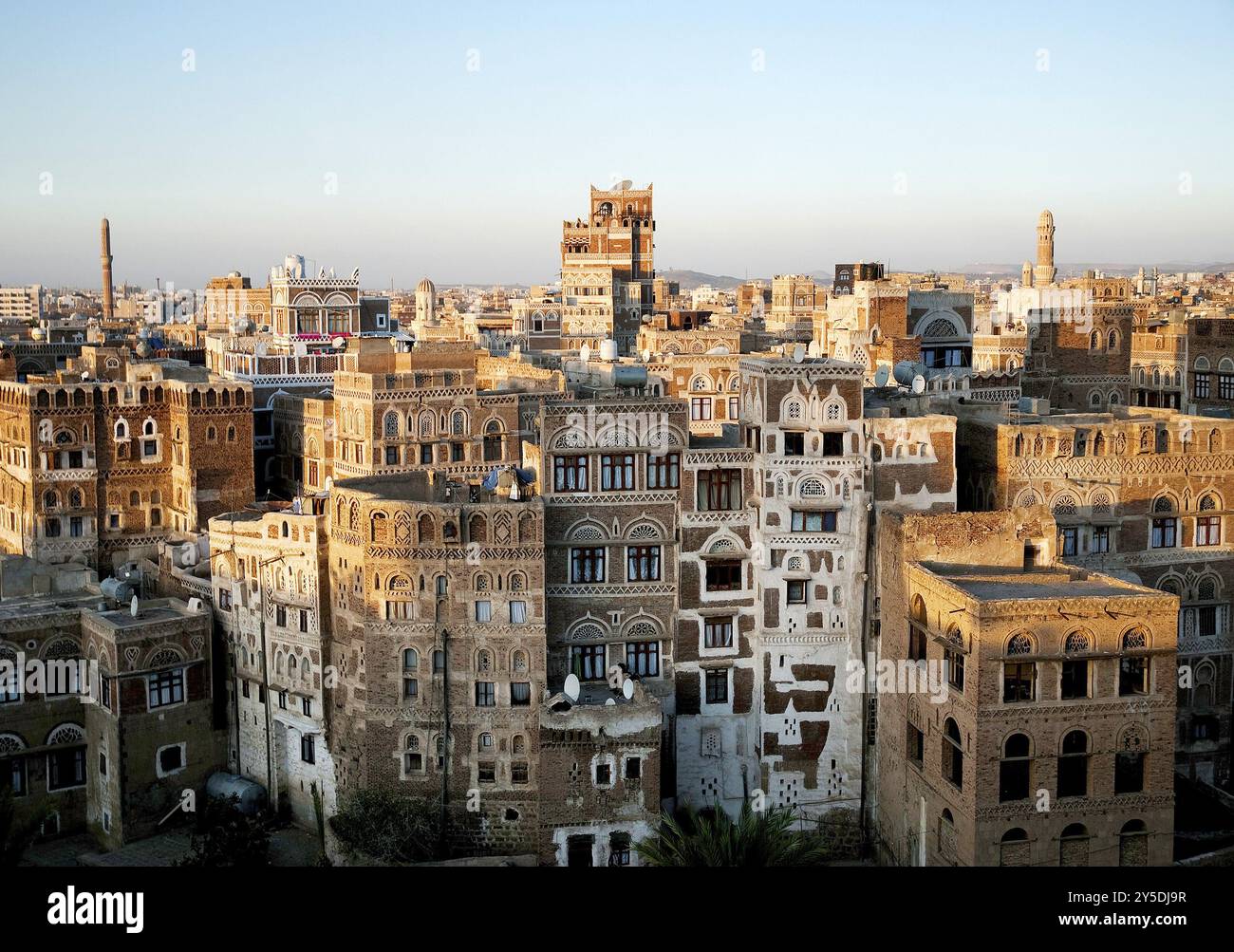 Sanaa Altstadtarchitektur bei Sonnenuntergang im jemen Stockfoto