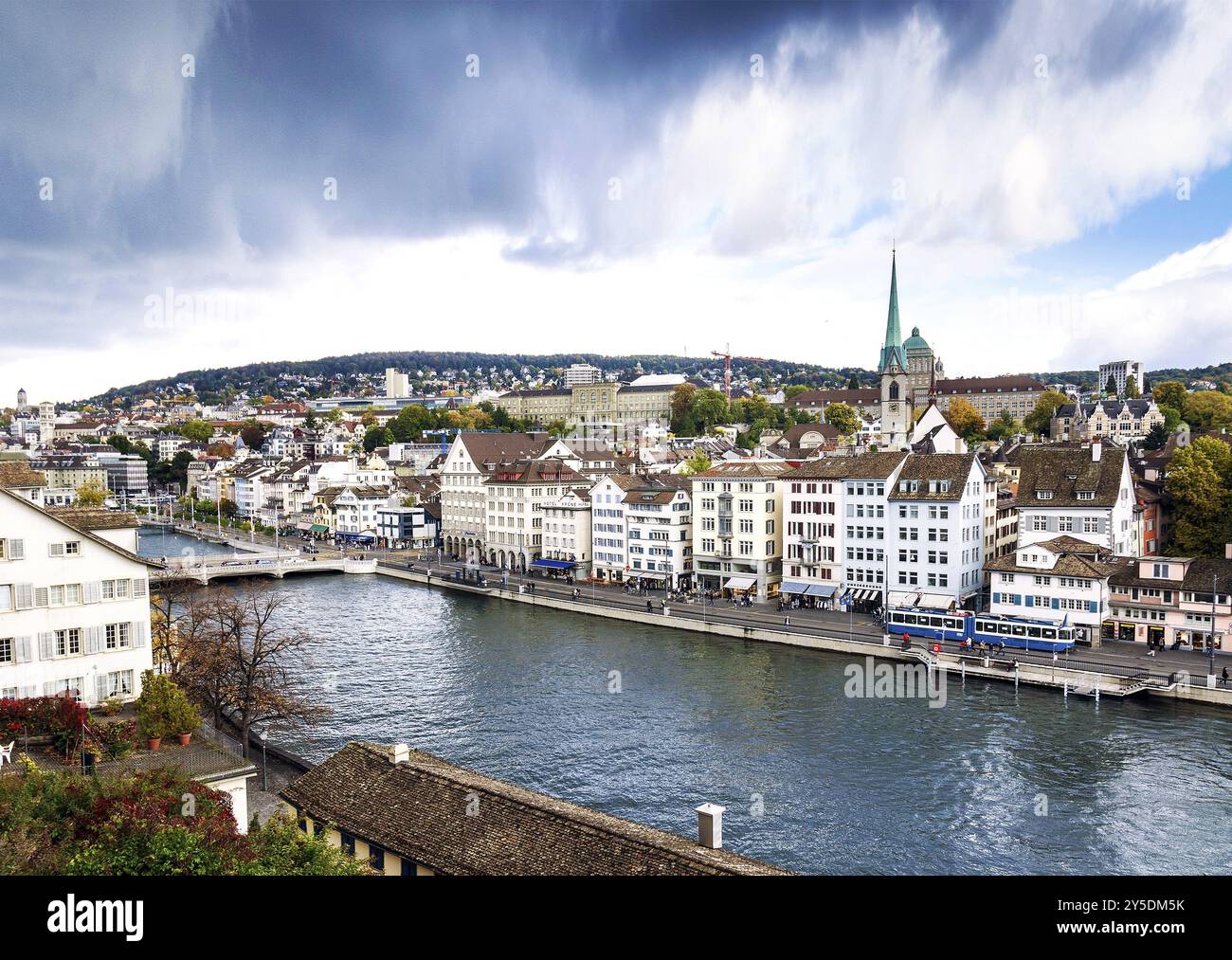 Limmat im Zentrum von zürich Altstadt historisches Wahrzeichen Altstadt Stockfoto