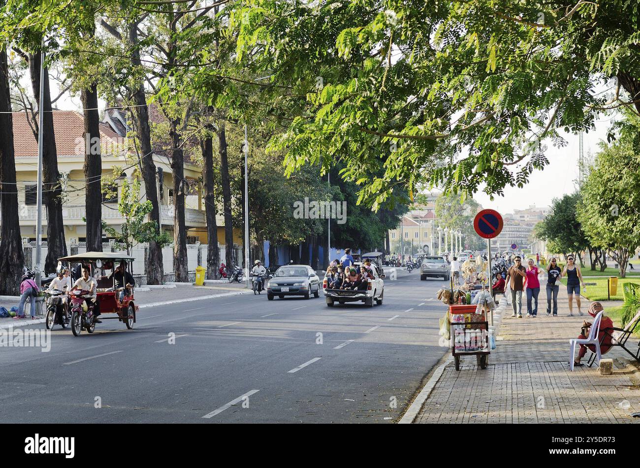 Riverside Street im Zentrum von phnom penh in kambodscha Stockfoto