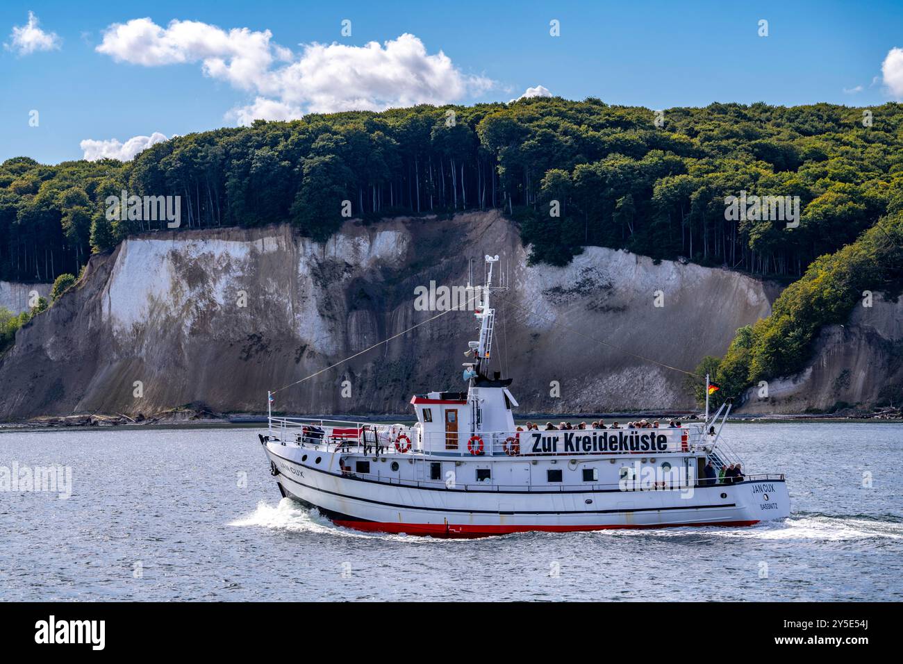Ausflugsboot Jan Cox, hin- und Rückfahrt zu den Kreidefelsen von Rügen ...