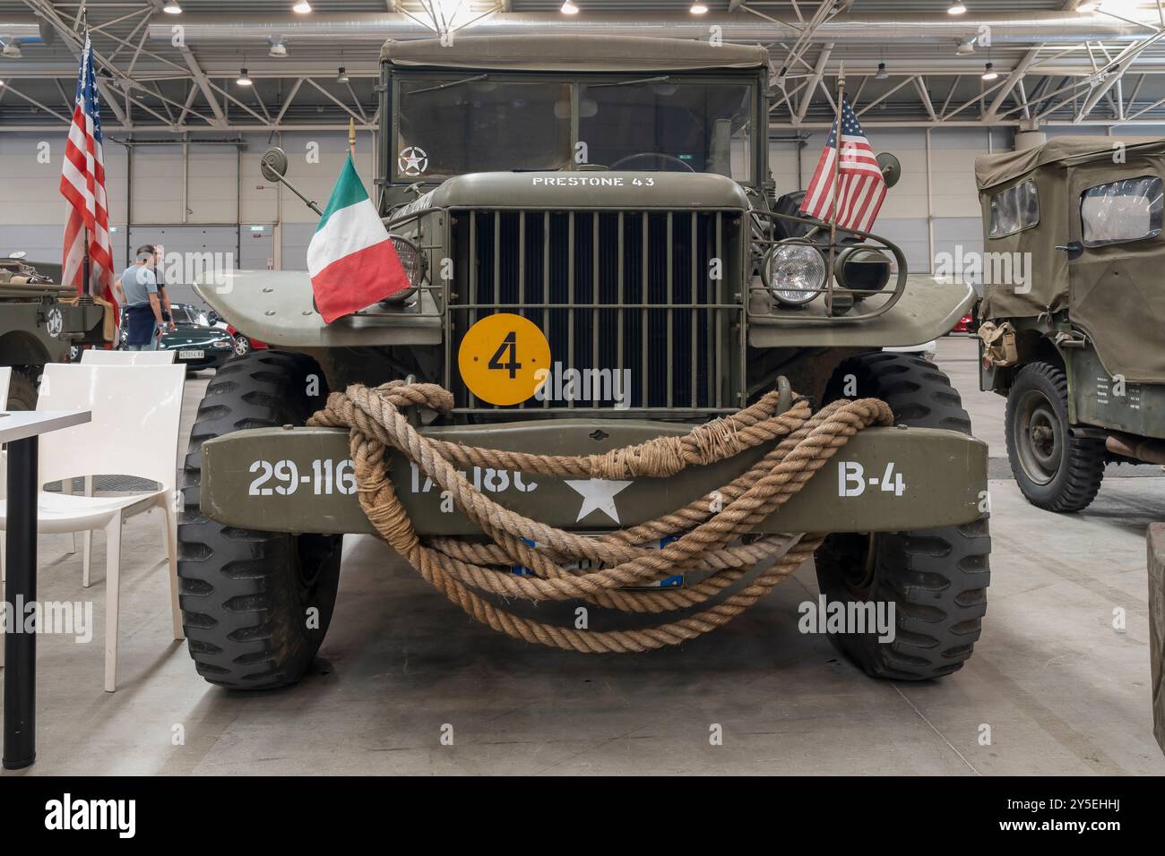 Rom, Italien, 21. September 2024. Motori Capitale ist eine renommierte Ausstellung, die sich dem historischen Motorsport widmet und das Interesse und die Leidenschaft für historische oder alte motorisierte Fahrzeuge wie Autos, Motorräder, Lastwagen, Busse und andere Transportmittel aus vergangenen Jahren erinnert. Veranstaltung im Nuova Fiera di Roma Complex in Rom, Italien. Quelle: Brad Sterling/Alamy Live News Stockfoto