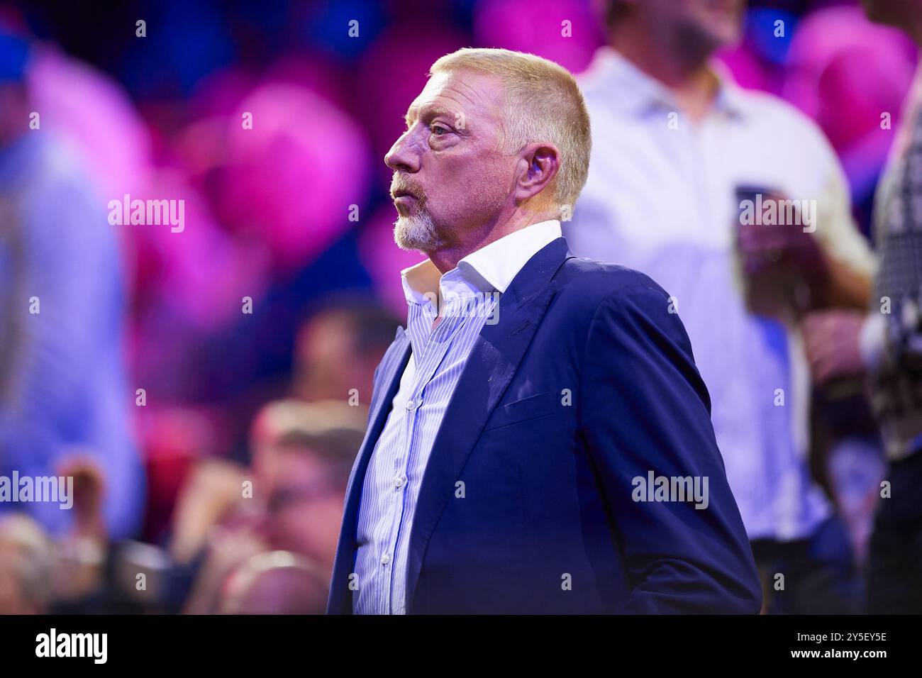 Berlin, Deutschland. September 2024. BERLIN, DEUTSCHLAND - 21. SEPTEMBER: Boris Becker blickt am 2. Tag des Laver Cups in der Uber Arena am 21. September 2024 in Berlin zu. (Foto von Francisco Macia/Photo Players Images/Magara Press) Credit: Magara Press SL/Alamy Live News Stockfoto