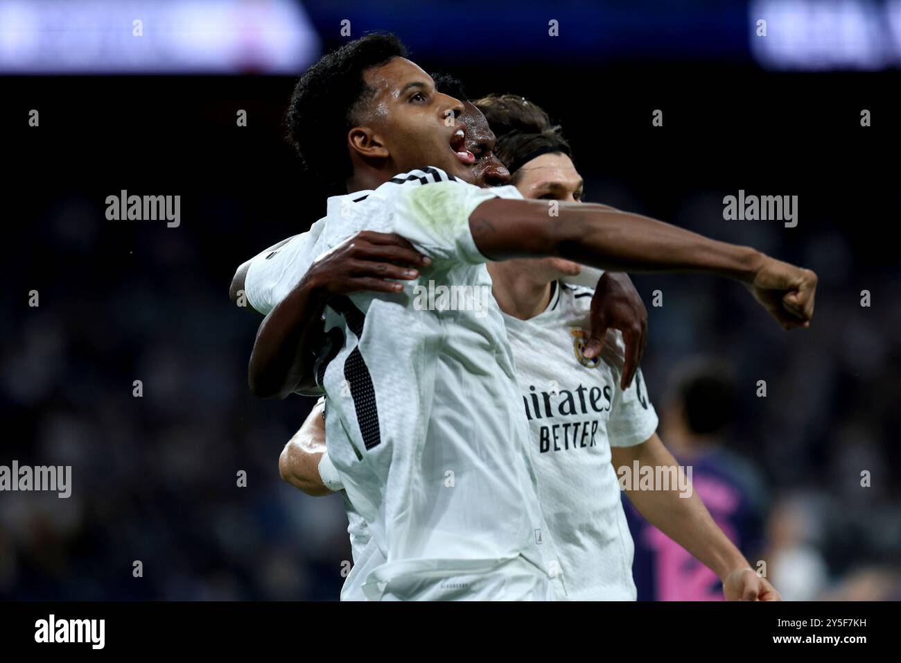 Madrid, Spanien. September 2024. Madrid, Spanien; 21.09.2024.- Rodrygo erzielt ein Tor. Real Madrid gegen Espanyol Spieltag 6 der spanischen Fußballliga im Stadion Santiago Bernabéu in der Hauptstadt des Königreichs Spanien. Real Madrid schlägt Espanyol 4-1 mit Toren von Dani Carvajal, Rodrygo Goes, Vinícius Júnior und Kylian Mbappé Credit: Juan Carlos Rojas/dpa/Alamy Live News Stockfoto